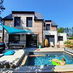 Rare à - Maison Neuve Avec Piscine Et Jardin * Cabourg