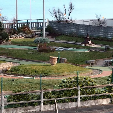 펜션 Rare A - Maison Neuve Avec Piscine Et Jardin 꺄부흐
