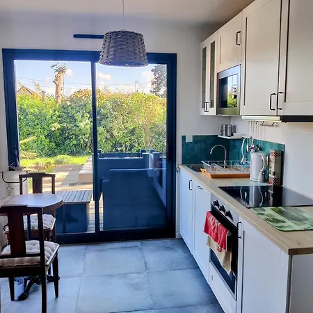 Rare A - Maison Neuve Avec Piscine Et Jardin *