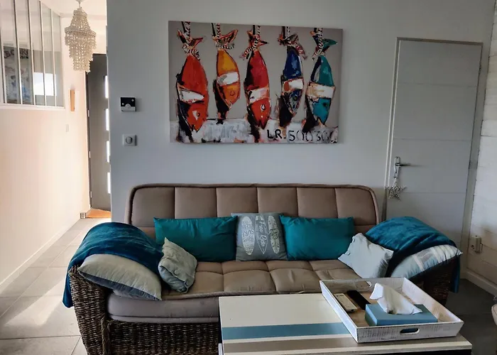 Rare A - Maison Neuve Avec Piscine Et Jardin Feriehus *