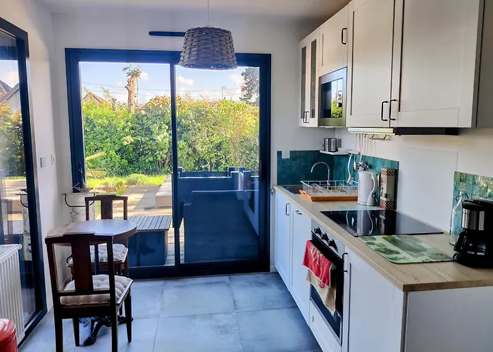 Rare A - Maison Neuve Avec Piscine Et Jardin *