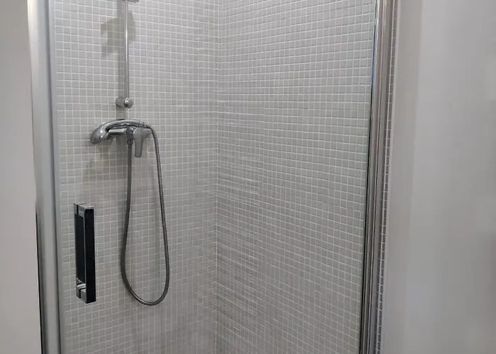 Rare A - Maison Neuve Avec Piscine Et Jardin *